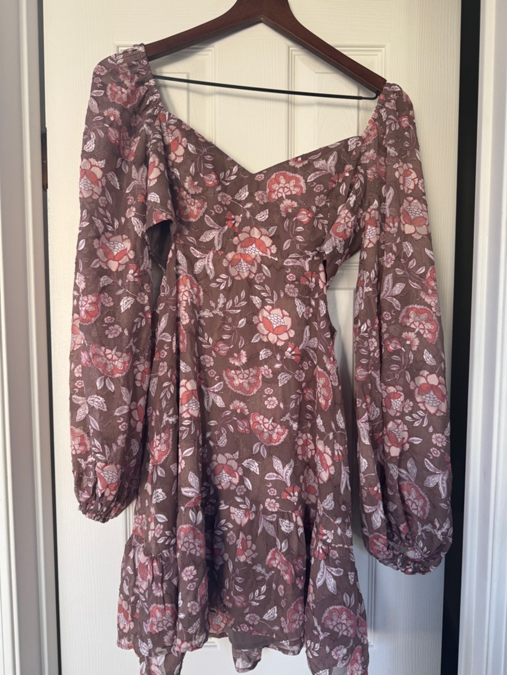 Dynamite Brown Floral Puff-Sleeve Mini Dress - Picture 2 of 3